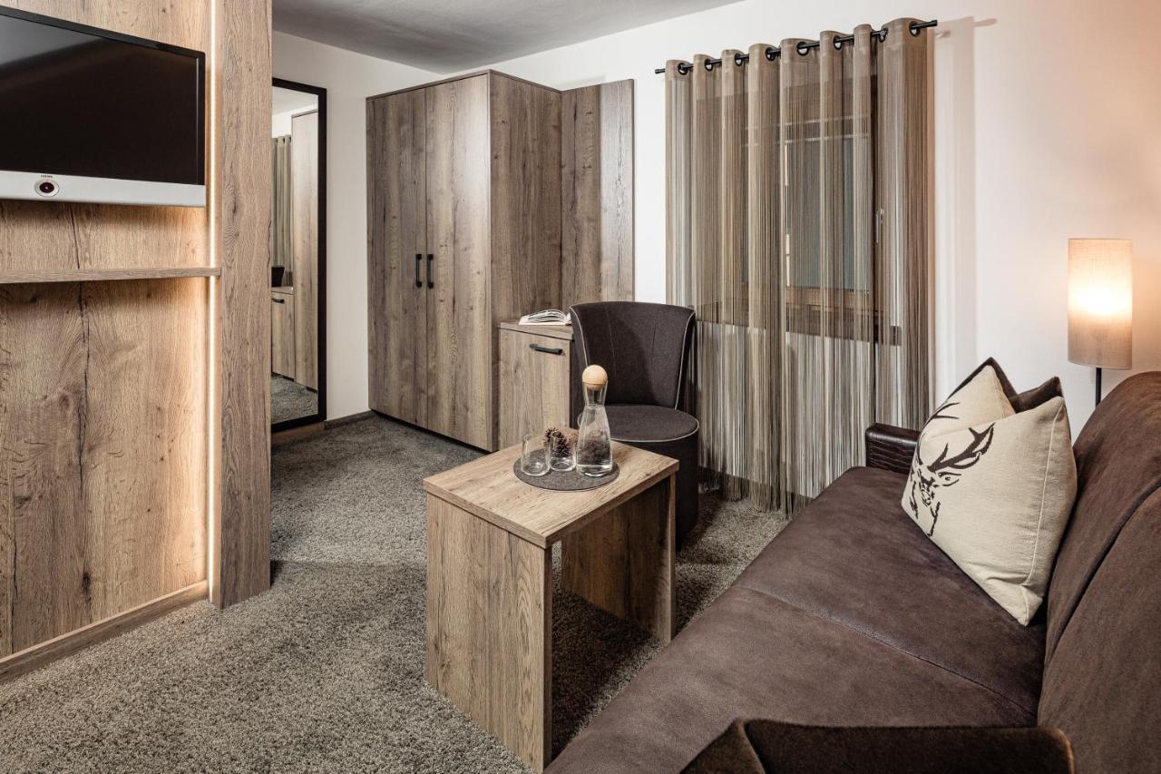 Boutique & Fashion Hotel Maciaconi - Gardenahotels Santa Cristina Val Gardena Exteriör bild