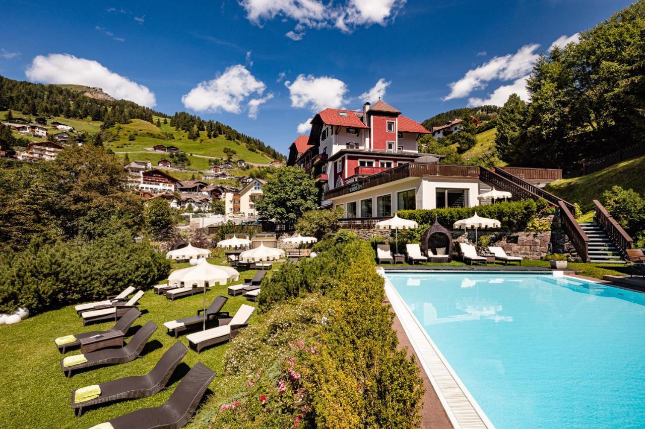 Boutique & Fashion Hotel Maciaconi - Gardenahotels Santa Cristina Val Gardena Exteriör bild