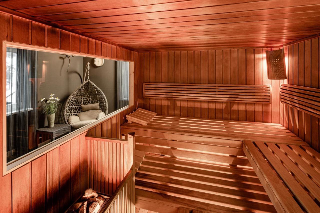Boutique & Fashion Hotel Maciaconi - Gardenahotels Santa Cristina Val Gardena Exteriör bild