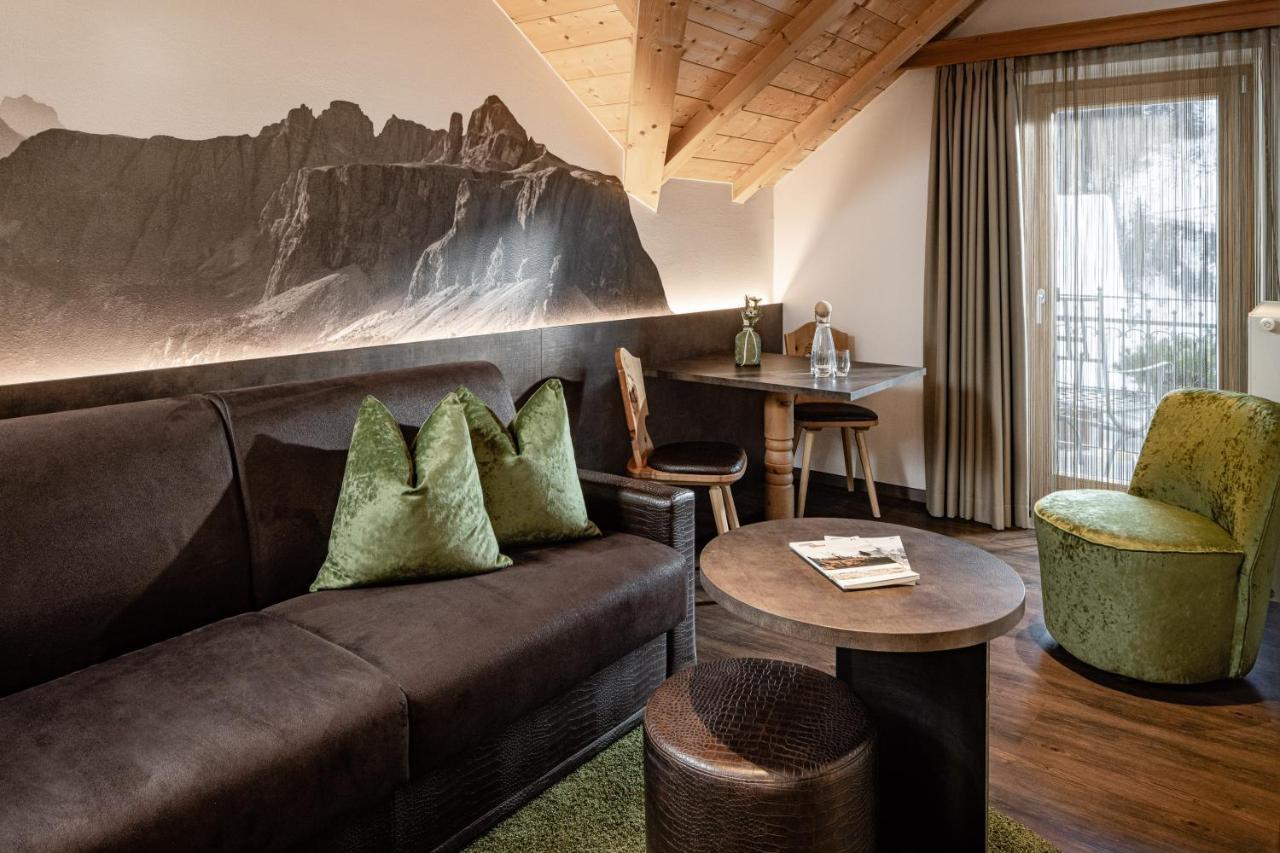 Boutique & Fashion Hotel Maciaconi - Gardenahotels Santa Cristina Val Gardena Exteriör bild