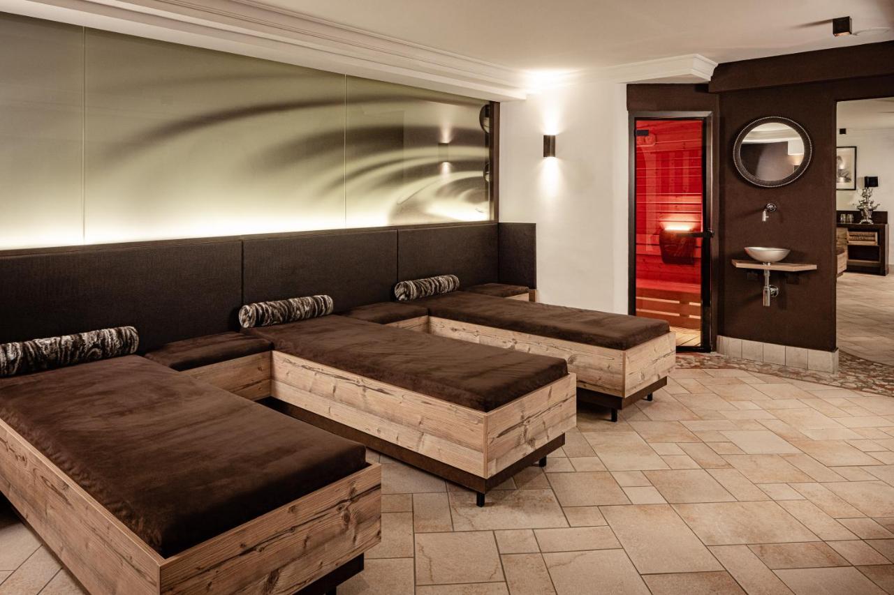 Boutique & Fashion Hotel Maciaconi - Gardenahotels Santa Cristina Val Gardena Exteriör bild